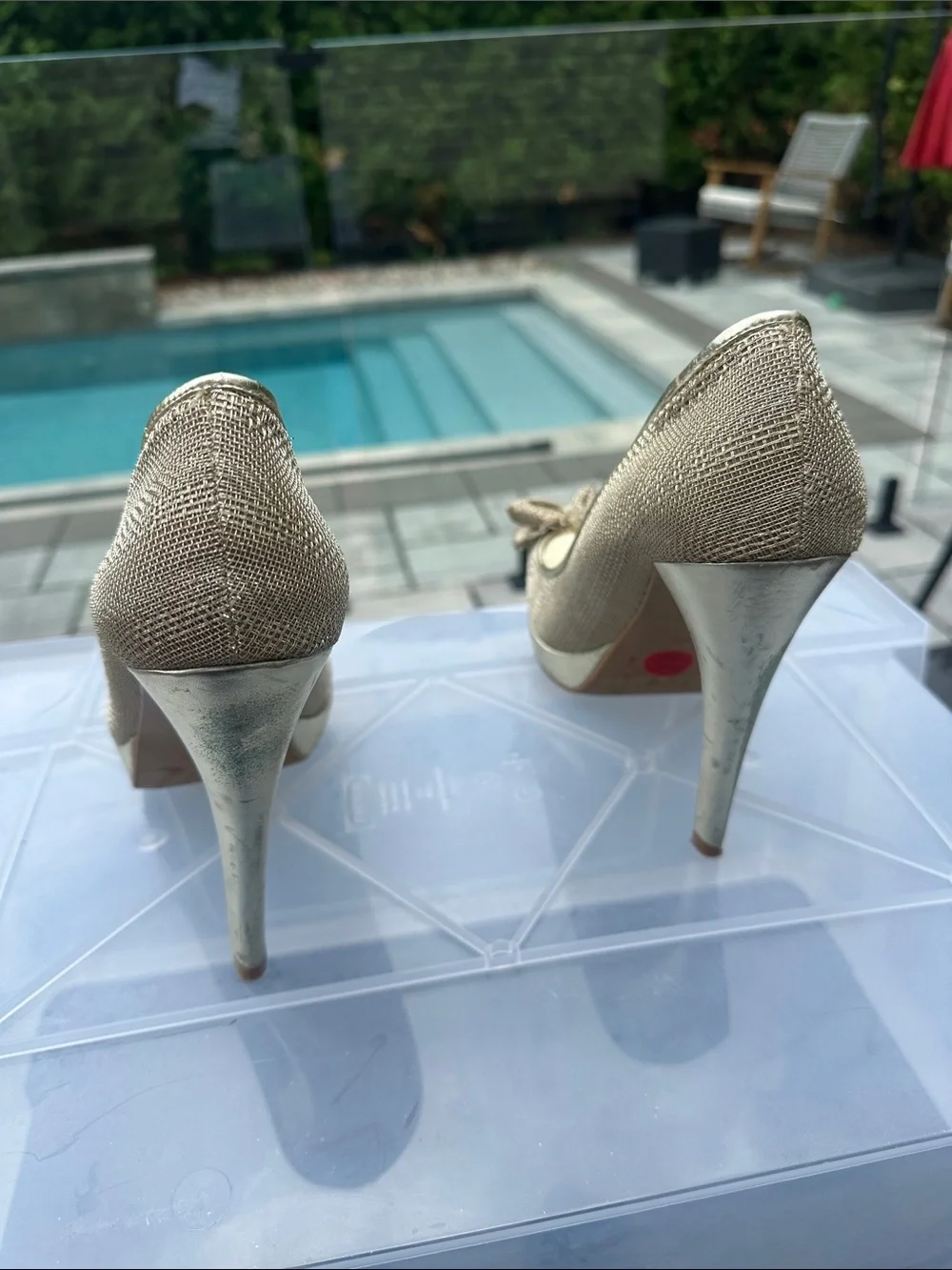 Zara Metallic Gold Peep-Toe Bow Platform Pumps - Picture 2 of 4
